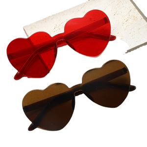 نظارات شمسية مريحة بدون إطار على شكل قلب نظارات بدون إطار بلون الحلوى الشفافة نظارات حب - Product Image 5