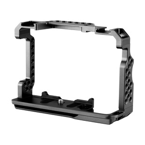 Reemplazo de plataforma de video de jaula de cámara de aleación de aluminio Andoer para <span class=keywords><strong>Sony</strong></span> <span class=keywords><strong>A7R</strong></span> <span class=keywords><strong>III</strong></span>/ A7 II/ A7III - Product Image 3