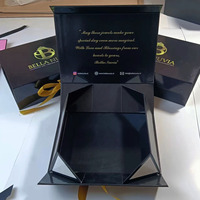 Boîte cadeau en carton de luxe personnalisée fermeture magnétique emballage en papier blanc pliable rigide boîte cadeau magnétique pliable UV feuille d'or logo