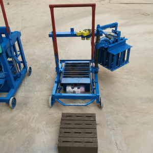 Solide holle handmatige intelligente prijs betonnen blokken baksteenmachine in Ethiopië - Product Image 5