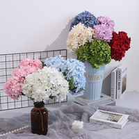 Fleurs d'hortensia artificielles à cinq têtes en soie faites à la main pour la décoration douce des salles de mariage, arrangements floraux pour la maison et les restaurants