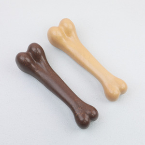 Juguete masticable popular para perros, duradero y de larga duración, adecuado para entrenamiento al aire libre, fortalecimiento de los dientes, sabor a carne de res, pelo liso. - Product Image 1