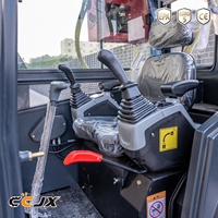 Excavator Mini 3 Ton dengan Mesin Diesel Asli dan Sistem Hidrolik 360 °   Ember untuk Proyek Pertanian & Perkebunan