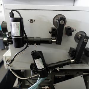 Centre d'usinage CNC à grande <span class=keywords><strong>vitesse</strong></span> VMC1270 12000 tr/min Machine de fraisage CNC 3 axes Centre d'usinage vertical <span class=keywords><strong>VMC</strong></span> pour le fraisage - Product Image 4