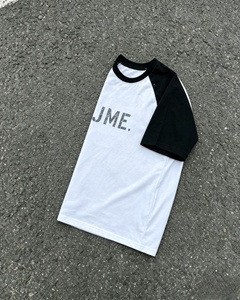 เจเอ็มอี เสื้อยืดแขนยาวสีขาวกรมท่าสำหรับผู้ชาย คอกลม ทรงปกติ ผ้าเจอร์ซีย์คอตตอน พิมพ์ลายตัวอักษรด้านหน้า สไตล์ลำลอง - Product Image 3