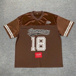 Camiseta de fútbol americano retro Brown Legacy cosida con logo frontal bordado, de malla de poliéster, estilo urbano, deportiva, corte regular, con letras. - Product Image 1