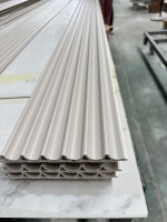 Panel Dinding WPC Beralur Modern Pemasangan Cepat Interior, Papan Dinding Dekoratif Komposit Kayu Plastik untuk Interior