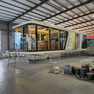 Capsule d'hébergement modulaire en acier pour hôtel, maison conteneurisé<span class=keywords><strong>e</strong></span>, avec cuisine et salle de bain, idéale pour appartement en conteneur maritime - Product Image 1