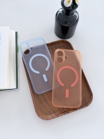Étui de téléphone magnétique mat hybride pour iPhone, coque translucide multicolore antichoc avec anneau magnétique puissant et poignée antidérapante