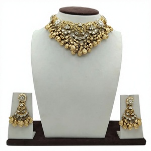 Conjunto de Collar Gargantilla de Monedas de Plata Tradicionales con Trabajo Kundan, Acabado en Oro Antiguo y Pendientes a Juego, Joyería Étnica - Product Image 3