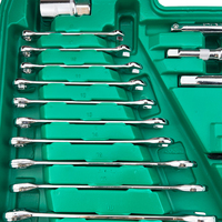 Jeu de clés à douille 121 pièces, kit d'outils de réparation automobile professionnel avec poignée à cliquet et clés mixtes