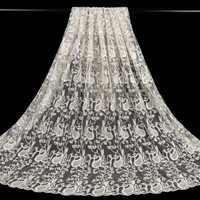 Tissu de dentelle en maille écologique blanc ivoire de luxe, bord festonné, brodé à la machine, orné de perles et de sequins, pour mariage et mariée