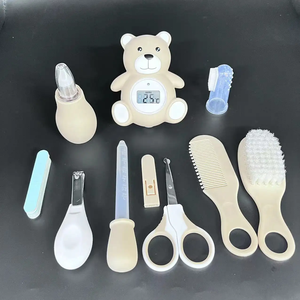 Kit de soins pour bébés COTRONIC 0M+ Thermomètre Coupe-ongles Ciseaux Peigne Brosse Aspirateur nasal Trousse de voyage - Product Image 3