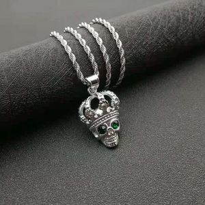 Collar con Colgante de Calavera de Acero Inoxidable con Corona y Ojos Verdes, Colgantes Temáticos con Engaste de Bisel, Joyería de Regalo - Product Image 2