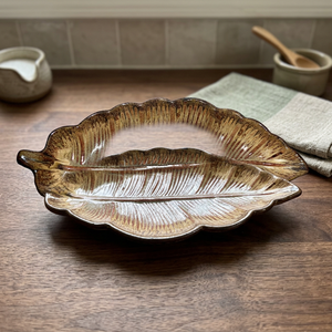 Plato de Servir de Cerámica Hecho a Mano con Diseño de Hoja, Estilo Boho, Acabado Natural, Superficie Mate, 300 mm, Vajilla Decorativa, Plato para Comer, Cocina - Product Image 1