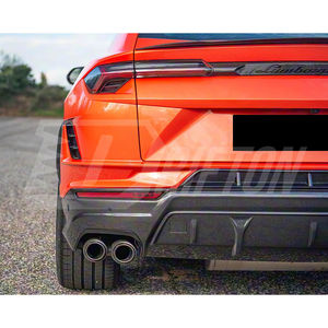 Pour la nouvelle Lamborghini URUS S 2023-2025, kit de conversion Performante avec diffuseur arrière en fibre de carbone visible - Product Image 3