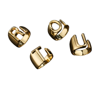 Vergoldeter A-Z Initialen-Buchstaben Verstellbarer Offener <span class=keywords><strong>Ring</strong></span> Alphabet-Schmuck 18K Goldplattiertes Messing für Damen & Herren Trendiger Hochzeitsschmuck Dm 909 - Product Image 1