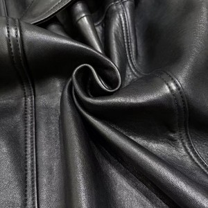 Cappotto Lungo in <span class=keywords><strong>Pelle</strong></span> di Pecora per <span class=keywords><strong>Donna</strong></span>, <span class=keywords><strong>Nero</strong></span>, Impermeabile, con Zip, Doppiopetto, Bottoni, Risvolto e Cintura, per Occasioni Formali - Product Image 3