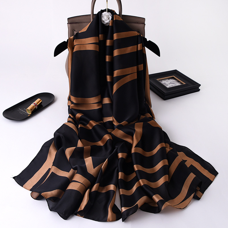 TODAYFUL Geometric Silk Scarf 完売品 楽天市場】【予約】TODAYFUL トゥデイフル Geometric Silk Scarf
