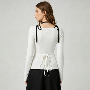 Camiseta de manga larga casual transpirable elástica ajustada con lazo de encaje y nudo en el pecho en blanco y negro - Product Image 6