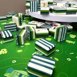 Nuevo Juego de Mahjong Americano de Lujo con Fichas Transparentes Verdes de Acrílico Grabadas y Estuche de Viaje Portátil para Noches de Juego en Casa - Product Image 1