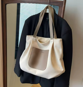 Bolso de lona moderno con dos correas para el hombro y cierre de broche, ideal para viajes de ocio y compras para mujeres. - Product Image 4