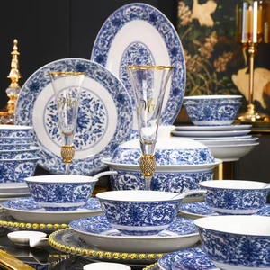Service <span class=keywords><strong>de</strong></span> table en céramique <span class=keywords><strong>de</strong></span> style chinois moderne Jingdezhen, ensemble <span class=keywords><strong>de</strong></span> bols et assiettes en porcelaine bleu et blanc, cadeau pour la maison - Product Image 3