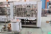 Machine automatique de 500ml pour boissons chaudes pour lait café thé jus mangue banane pomme orange noix de coco raisin ligne de production engrenage