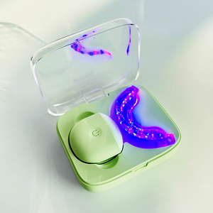 Nouvel Accélérateur de <span class=keywords><strong>Blanchiment</strong></span> Sans Fil à 32 LED 2026 |    Lumière bleue 460 nm et lumière rouge 620 nm pour les dents sensibles |   Certifié CE - Product Image 1