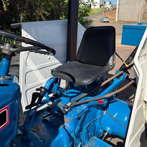 Tracteur agricole d'occasion Ford 4630 2WD à roues, faible bruit, haute productivité, transmission par engrenages, 65 CV, longue durée de vie, facile à utiliser, 2 ans de garantie - Product Image 2