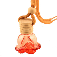 Diffuseur d'huile essentielle de parfum de voiture suspendu en forme de rose de 6ml bouteille en verre d'aromathérapie bouteille de désodorisant de voiture avec couvercle en bois