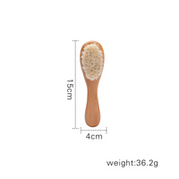 Brosse à cheveux en bois pour bébé à faible MOQ avec poils de chèvre naturels doux pour le traitement des croûtes laitières du nouveau-né et le massage du cuir chevelu