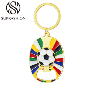Apribottiglie Portachiavi Placcato Oro Fatto a Mano con Supporto per Telefono, Commemorativo della Coppa Europea di Calcio, per Tifosi - Product Image 2