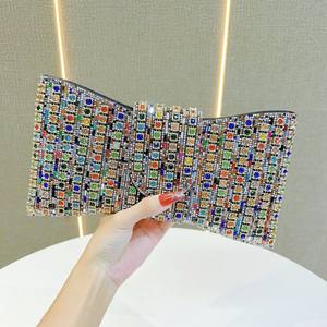 Tas Clutch Berhias Kristal 2026 untuk Wanita, Tas Malam Berkilau untuk Pesta Koktail, Tas Tangan Kristal Berkilau dengan Rantai Selempang dan Hiasan Pita - Product Image 1