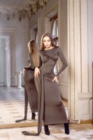 Robe Longue Maxi Unie Froncée à Manches Évasées Élégante Blanche, Taille Ceinturée, Col Montant Plissé Drapé et Dos Nu pour Soirée