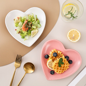 6.5 Inch Wholesale Decorative <strong>Serving</strong> <strong>Plate</strong> <strong>Creative</strong> Dessert <strong>Plate</strong> Pink Ceramic Heart Shaped Cake Fruit <strong>Plate</strong> - Product Image 1