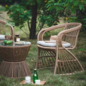 Conjunto de Muebles de Jardín para Balcón, Patio o Terraza, 3 Piezas, Mesa y Sillas de Mimbre Sintético Tejido a Mano, Resistentes a la Intemperie, con Cojines - Product Image 6