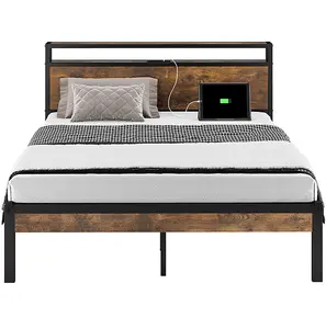 Bingkai Tempat Tidur Platform Logam dengan Rak Headboard dan Port USB