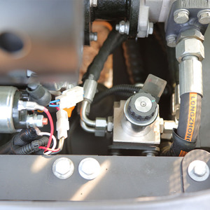 Nueva Excavadora Compacta de 1 Tonelada Somate, Mini Excavadora con Caja de Cambios PLC, Motor, Bomba, Certificación CE, Radio de Giro Corto, Engranaje Koop - Product Image 5