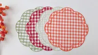 Napperons festonnés à carreaux vichy, décoration de table rustique style ferme, sets de table en coton et lin à carreaux pour les réunions de famille en automne