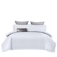 Parure de lit hôtelière 4 pièces en polyester 100% blanc uni, 200 fils, brossée, épaisse, douce, chaude et anti-boulochage (housse de couette, drap, taies d'oreiller)