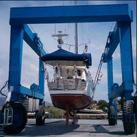 Équipement de levage mobile marin, capacité de levage de 30 à 1200 tonnes, hauteur de levage maximale de 20 m, cabine avec télécommande pour le stockage et l'entretien des bateaux
