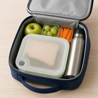 Boîte à sandwich portable en silicone 15,5 cm avec couvercle flexible et anneau de traction pour le bureau, l'école, les voyages – Contenant alimentaire carré réutilisable