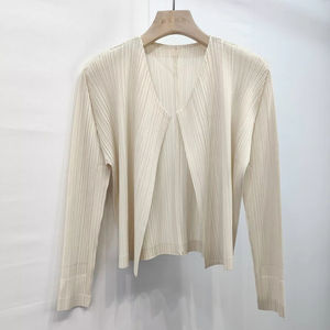 Abrigo Casual de Mujer, Elegante, Negro, Delgado, de Alta Calidad, con Pliegues, Manga Larga, Ecológico, Transpirable, Antiencogimiento, 100% Poliéster - Product Image 5