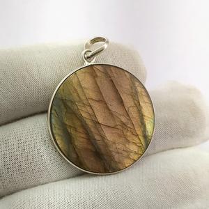 Pendentif artisanal en argent sterling 925 avec serti clos, pierre précieuse plate ronde de 30 mm en labradorite naturelle - Product Image 5