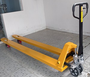 Transpaleta manual de alta gama extra larga (2500 mm), carga de 2,5 toneladas, fabricada en Vietnam, garantía de 12 meses - Product Image 2