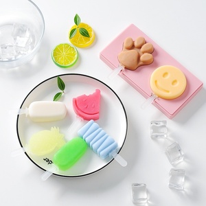 Moule à glace en silicone écologique en gros, fabricant de bâtonnets de glace connectés avec couvercle, bac de congélation réutilisable pour DIY, démoulage facile des cubes - Product Image 2