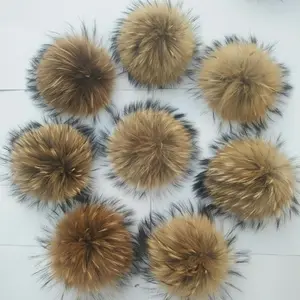 Fluffy 12cm Size Beanie Hat Natural Color Fluffy Raccoon Fur Pompom