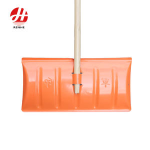 Hoge Kwaliteit Custom Metalen Sneeuw Verwijdering Schop Met Houten Handvat - Product Image 2