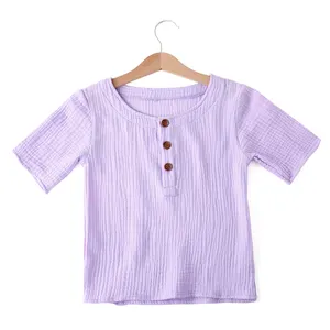 ปุ่มเสื้อเด็ก Suppliers-ที่กำหนดเองผ้าฝ้าย100% มัสลินฤดูร้อนเด็กปุ่มด้านบนสีทึบเด็กชายและเด็กหญิงเสื้อยืด